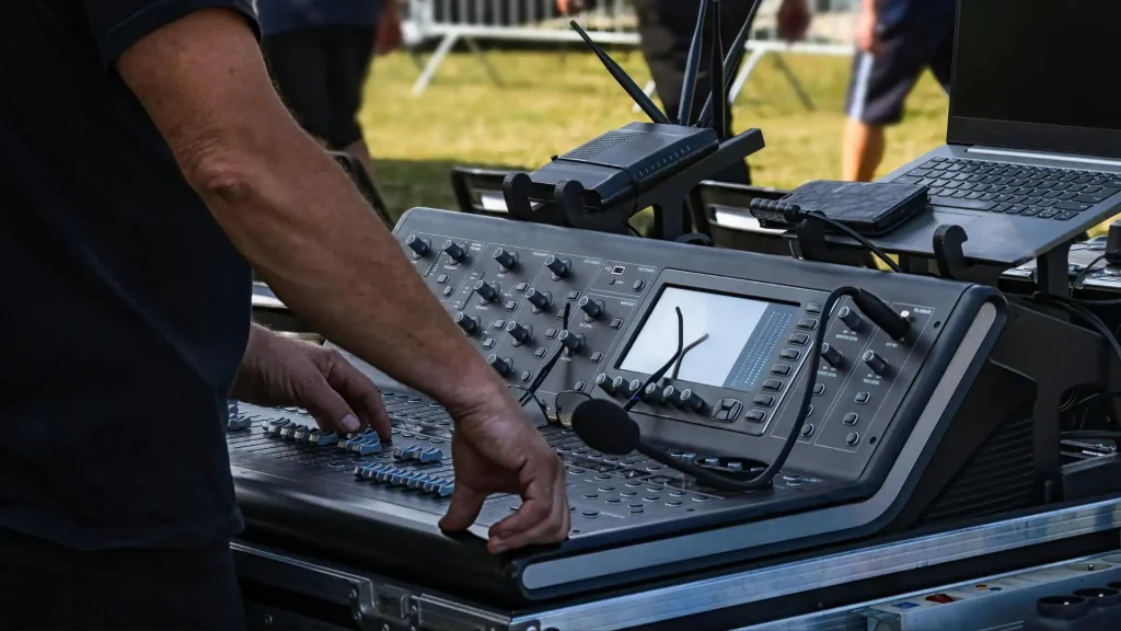 Tarweej Our Services AVL Solutions