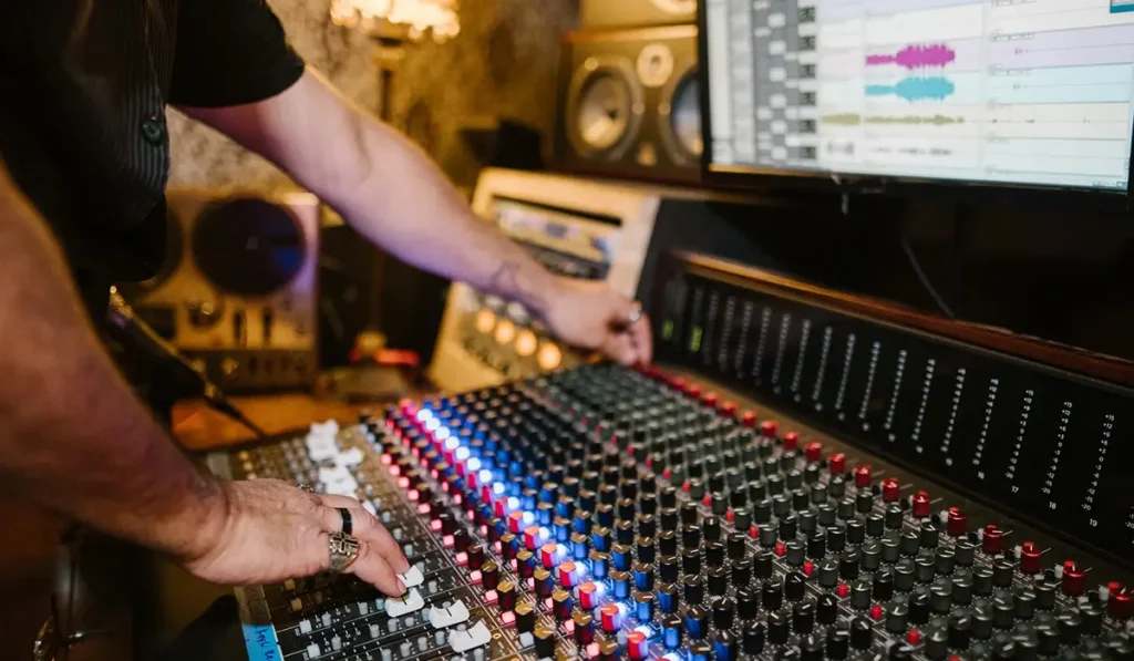 Tarweej - Our Capabilities - Audio